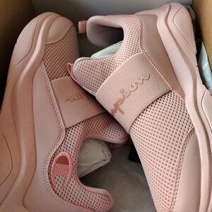 Champion shoes size 9.5